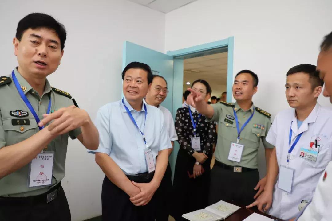 女生征兵體檢并不可怕，理解與應(yīng)對(duì)，女生征兵體檢，理解與應(yīng)對(duì)之道