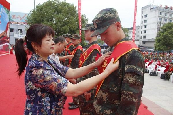 女兵政審難過的原因分析，女兵政審難過的原因深度解析