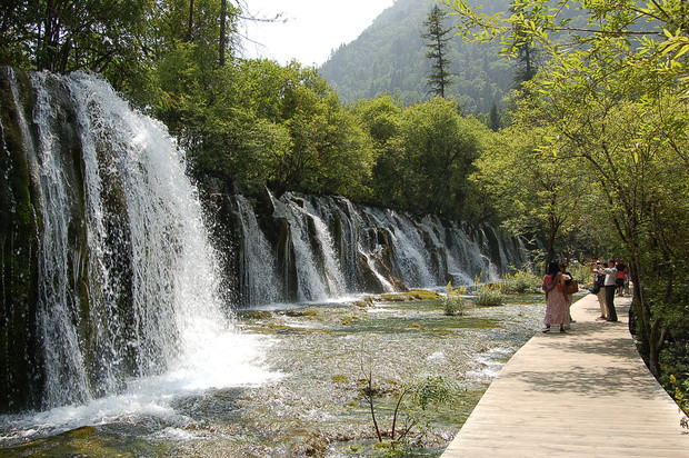 黃龍與九寨溝，兩大美景，是否都值得一游？，黃龍與九寨溝，兩大美景是否值得一游？對(duì)比解析其魅力與價(jià)值。