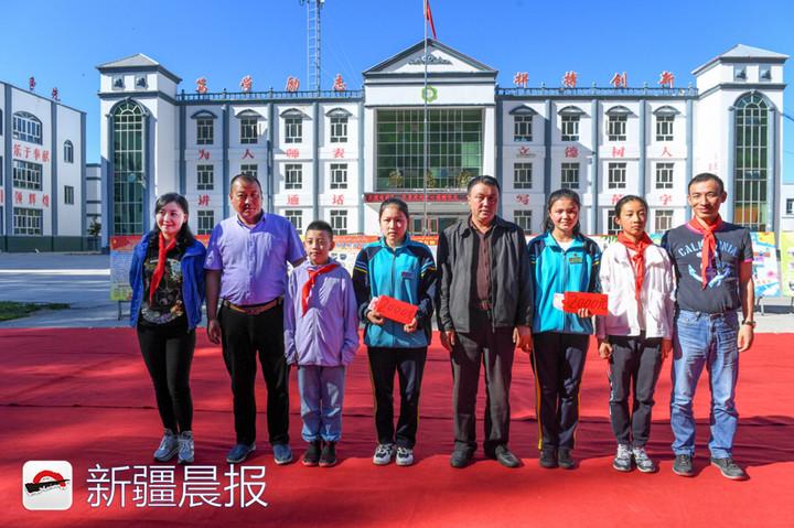 新疆旅行團(tuán)旅游報價詳解，新疆旅行團(tuán)旅游報價全解析