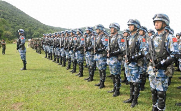 中國海軍陸戰(zhàn)隊，八個旅的榮耀與力量，中國海軍陸戰(zhàn)隊，八個旅的榮耀與力量展現(xiàn)