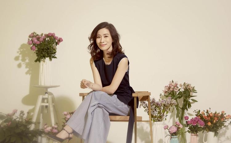 佘詩曼結(jié)婚了嗎？——揭秘女神的私密生活，佘詩曼的婚姻狀況，女神的私密生活揭秘