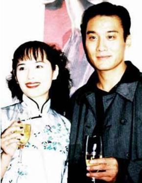 周潤(rùn)發(fā)老婆，探索背后的故事與風(fēng)采，周潤(rùn)發(fā)妻子，背后的故事與獨(dú)特魅力