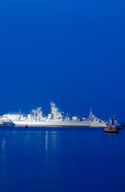 052B型導(dǎo)彈驅(qū)逐艦