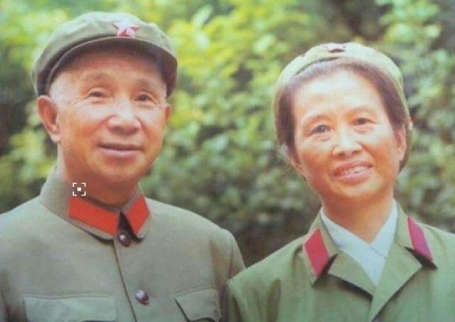女兵在部隊(duì)里有人追嗎