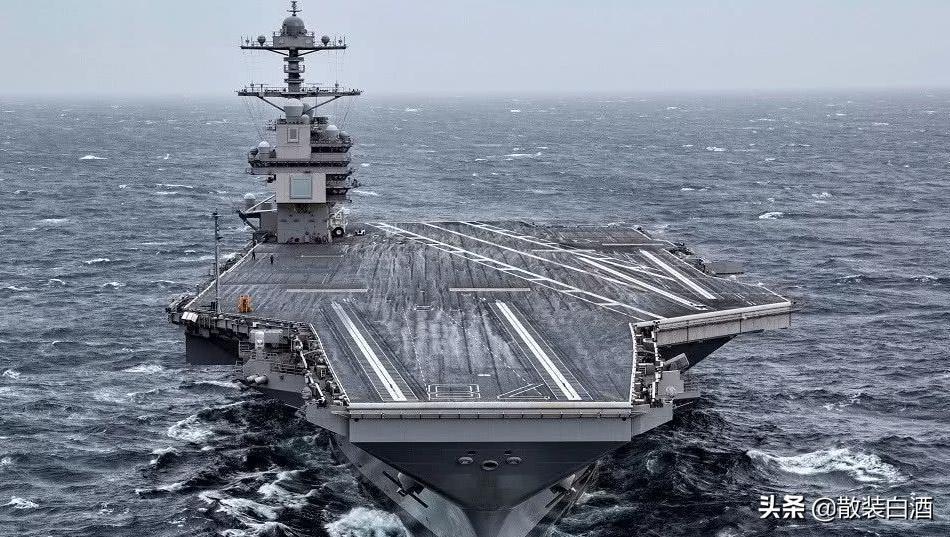 福特級(jí)航空母艦的排水量，探究其強(qiáng)大的艦體構(gòu)造與功能，福特級(jí)航空母艦的排水量及強(qiáng)大艦體構(gòu)造與功能探究