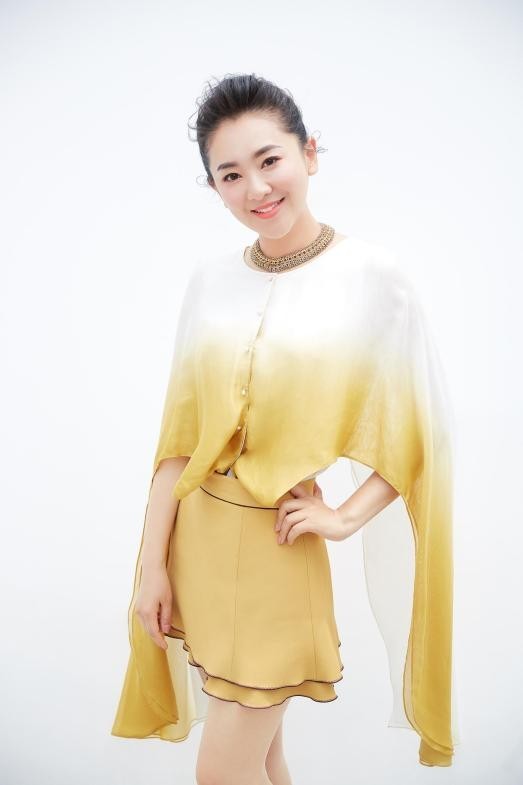揭秘李梓萌結婚照片背后的故事，揭秘李梓萌結婚照片背后的甜蜜故事