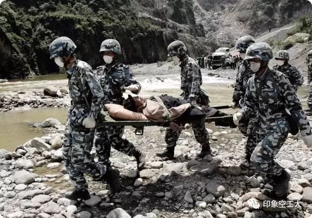 中國海軍陸戰(zhàn)隊(duì)之歌，榮耀與使命的贊歌，中國海軍陸戰(zhàn)隊(duì)的榮耀與使命，贊歌激蕩人心