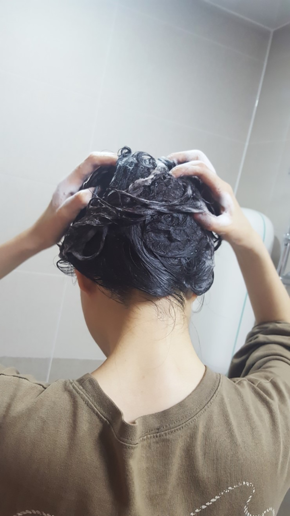女性掉頭發(fā)的調(diào)理方法，全方位解決頭發(fā)問題，重塑健康光彩，女性脫發(fā)調(diào)理全攻略，重塑秀發(fā)健康光彩