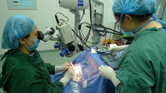 高度近視1500度能否進(jìn)行手術(shù)？全面解析為您揭秘答案，高度近視1500度手術(shù)可行性解析，全面揭秘與答疑