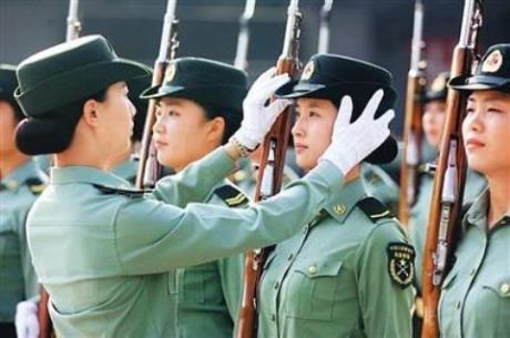 儀仗女兵程誠(chéng)，堅(jiān)韌與榮耀的象征，儀仗女兵程誠(chéng)，堅(jiān)韌精神與榮耀的象征