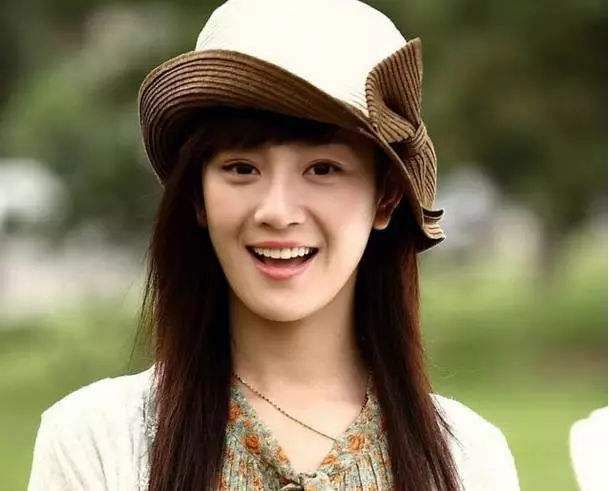 她是整容最成功的女明星之一——整容背后的故事與啟示，整容成功女星的背后故事，啟示與反思