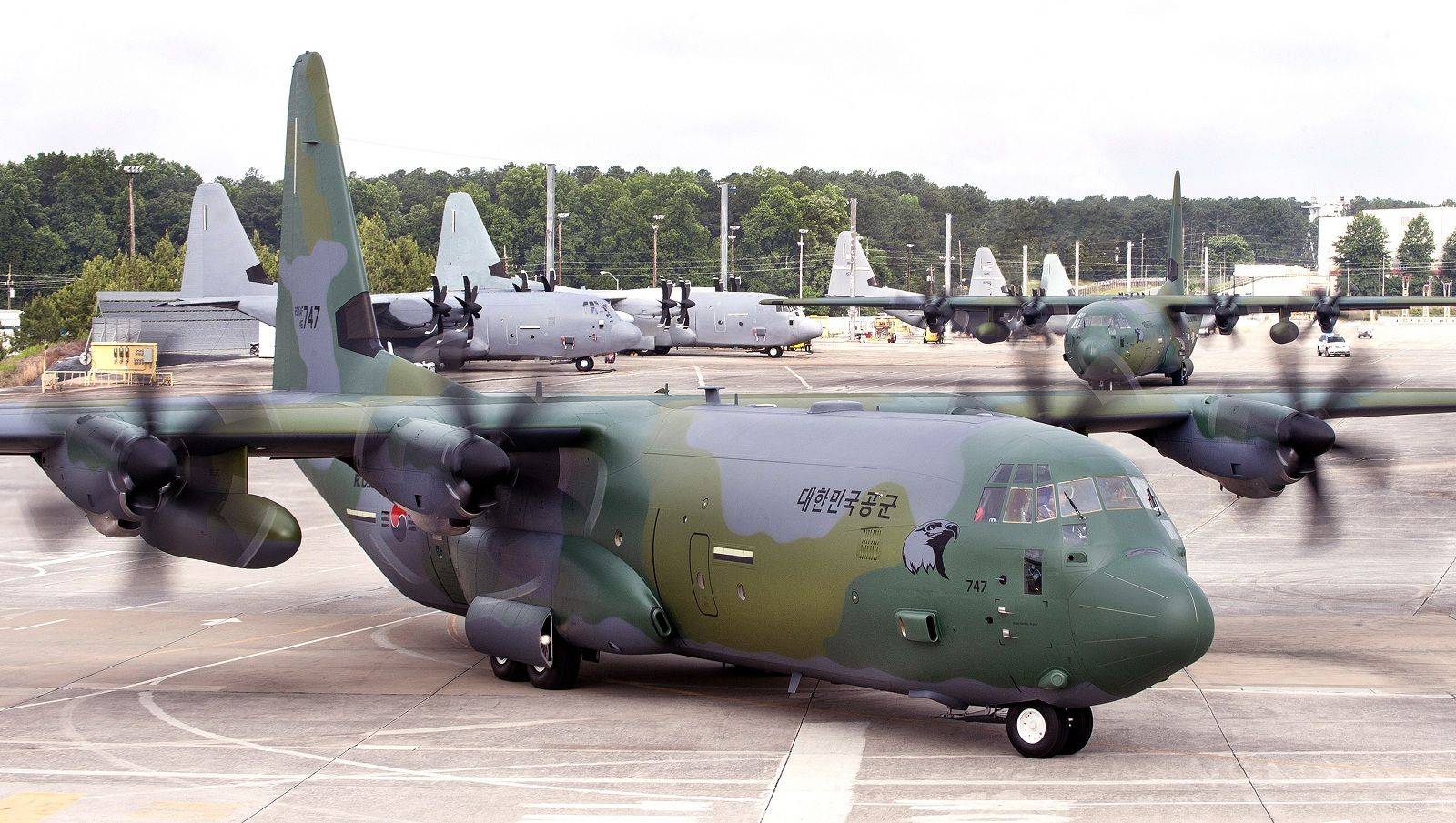 C130J運輸機參數(shù)詳解，C130J運輸機參數(shù)全面解析