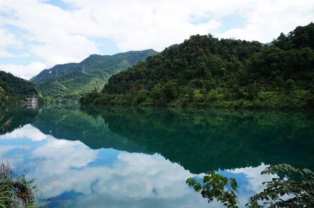湖南旅游攻略，必去景點推薦，湖南旅游攻略，必去景點推薦，暢游湖南美景！