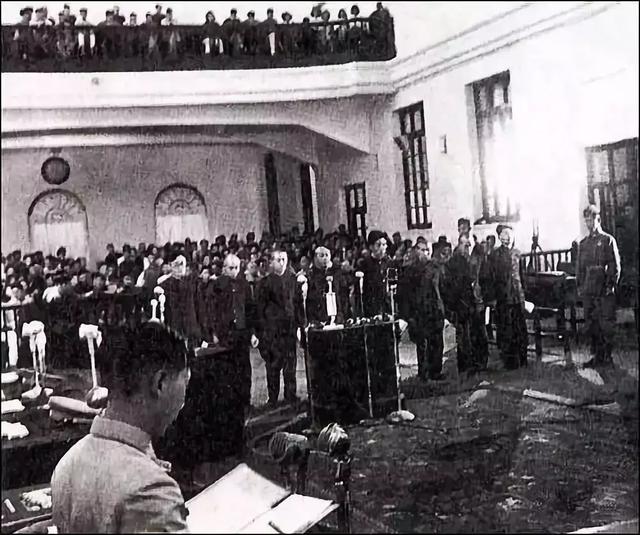 軍事法庭圖片，歷史、正義與公正的象征，軍事法庭圖片，歷史、正義與公正的永恒象征