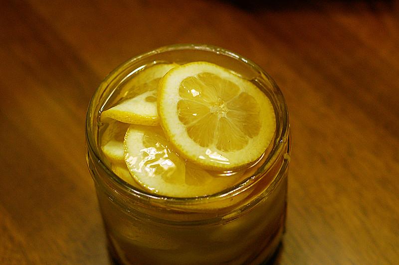 檸檬蜂蜜水的功效，健康美容的絕佳飲品，檸檬蜂蜜水，健康美容的絕佳飲品功效解析
