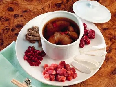 女人補(bǔ)血食譜，吃什么補(bǔ)血最快？，女人補(bǔ)血食譜，快速有效的補(bǔ)血食物推薦