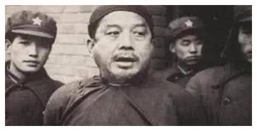 建國后槍斃的第一個將軍，歷史背后的反思與啟示，建國后首位被槍決的將軍，歷史背后的教訓(xùn)與啟示