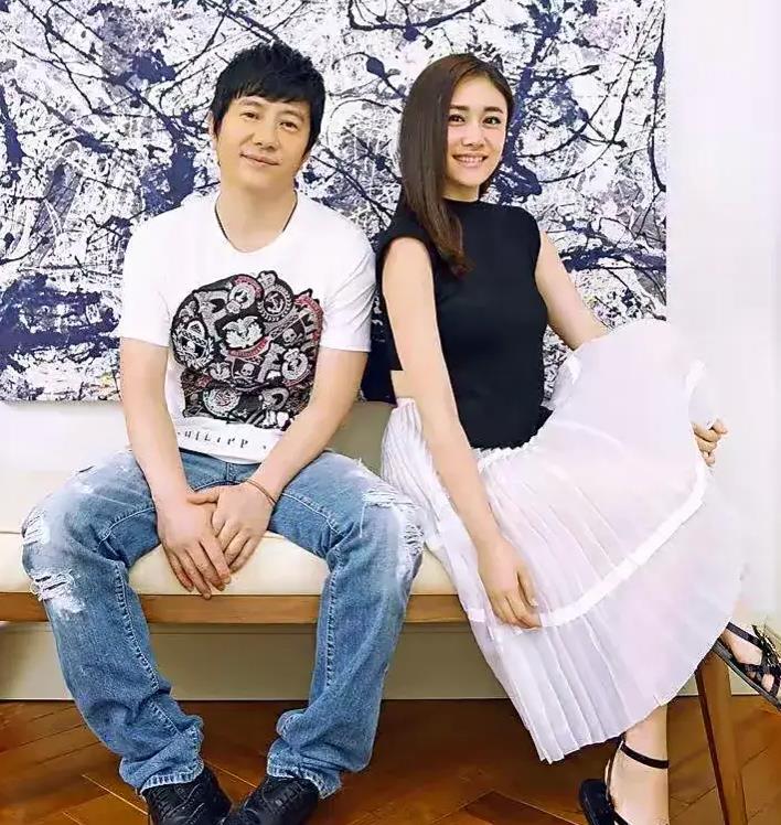 鄭鈞老婆劉蕓個人資料詳解，鄭鈞妻子劉蕓個人資料全解析
