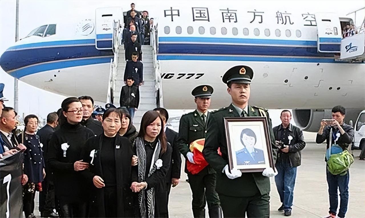 揭秘殲-10飛行員余旭墜機(jī)事件真相，現(xiàn)場深度解析，揭秘殲-10飛行員余旭墜機(jī)事件真相，深度解析現(xiàn)場
