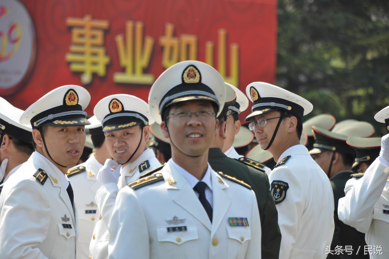 少將工資多少錢一個(gè)月，深度解析與探討，少將工資深度解析與探討，月薪究竟多少？