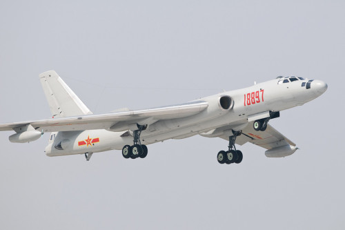 轟-8轟炸機(jī)復(fù)活，歷史與未來(lái)的交匯點(diǎn)，轟-8轟炸機(jī)重生，歷史與未來(lái)的交匯點(diǎn)