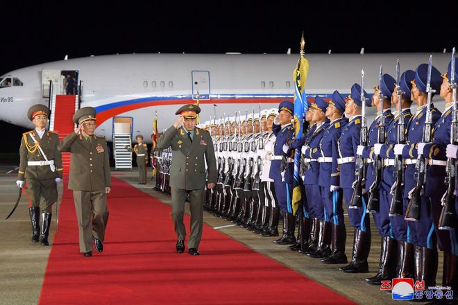 當(dāng)前國際軍事形勢深度解析，全球軍事態(tài)勢深度解析，國際軍事形勢展望