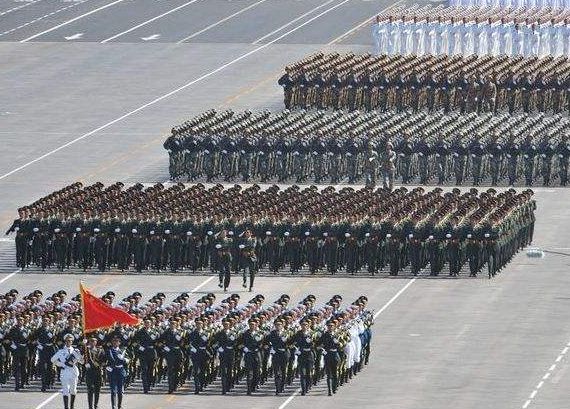 國慶盛典再現(xiàn)輝煌，高清閱兵圖片回顧 2019年國慶閱兵圖片集錦，國慶閱兵盛典回顧，高清圖片展現(xiàn)輝煌瞬間