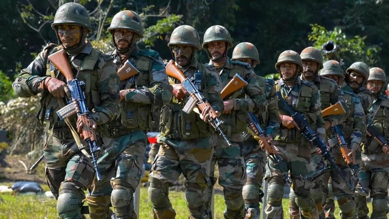 最新軍事評(píng)論視頻，深度解析全球軍事動(dòng)態(tài)，全球軍事動(dòng)態(tài)深度解析，最新軍事評(píng)論視頻發(fā)布