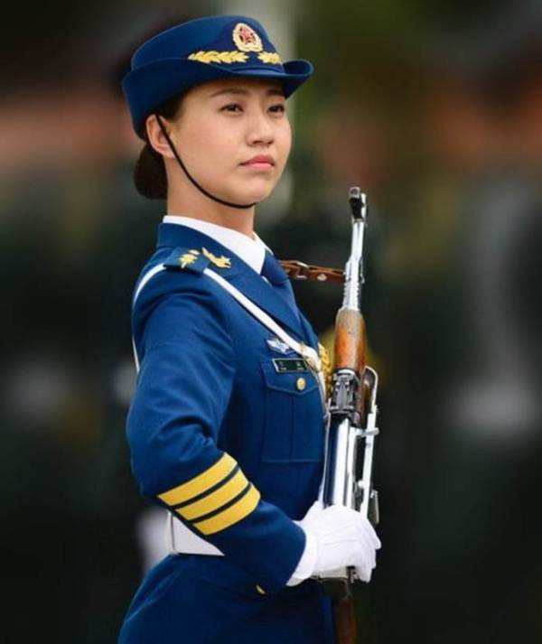 儀仗隊(duì)女兵身高，探索選拔標(biāo)準(zhǔn)與影響因素，儀仗隊(duì)女兵選拔標(biāo)準(zhǔn)揭秘，身高及其他影響因素探索