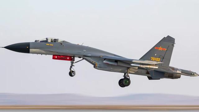 殲-11B戰(zhàn)斗機數據深度解析，殲-11B戰(zhàn)斗機數據深度剖析