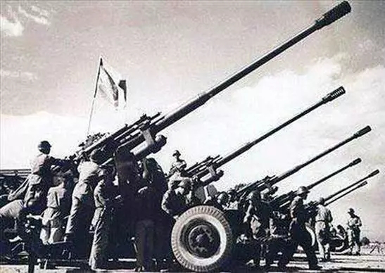 五大軍種軍服圖片展示，歷史、傳統(tǒng)與榮耀的象征，五大軍種軍服圖片展示，歷史、傳統(tǒng)與榮耀的標(biāo)志性展現(xiàn)